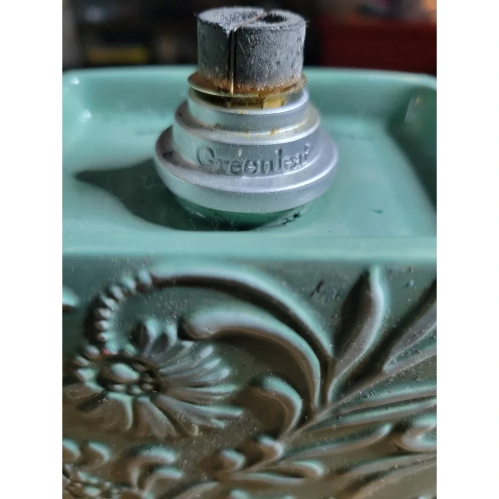 Vintage Greenleaf Home Aroma Decor Ceramic Fragrance Diffuser‎ in Sage Green